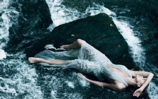 Charlize Theron, Water, Splash