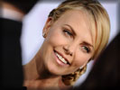 Charlize Theron, Face