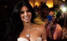 Kim Kardashian, Smile