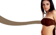 Mila Kunis, Belly Button