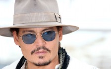 Johnny Depp wearing a Hat, Face