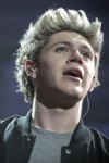 Niall Horan Singing