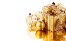 Gold Christmas Bauble & Present