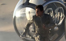Oblivion: Tom Cruise as Commander Jack Harper