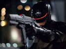 RoboCop: Joel Kinnaman with a Gun