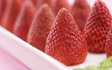 Strawberry, Macro