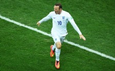 World Cup 2014: Uruguay vs England, Wayne Rooney scoring a Goal